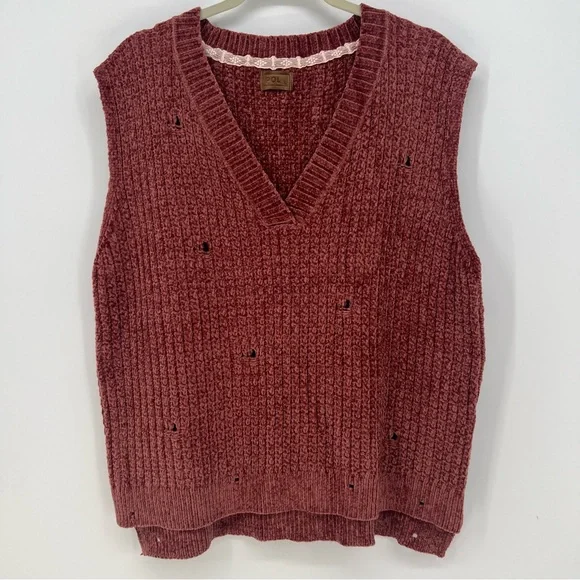 POL Sweater Vest Womens  Faded Burgundy V-Neck Distressed Look Soft Feel NWOT - Picture 14 of 16